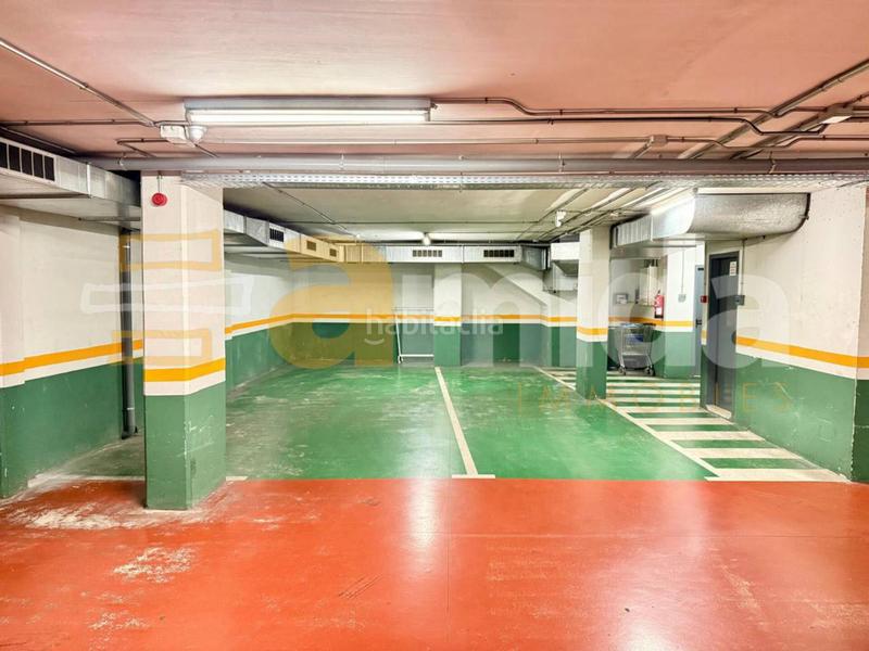 Foto ceecc14f-6c77-4948-8c4f-0e2d84448686. Aparcament cotxe a Centre Sabadell