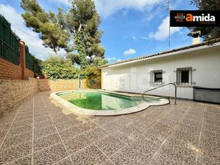 Casa a Mas Trader-Corral d´En Tort-Corral d´En Cona. Casa a 4 vents, amb piscina i cantonera en venda a cubelles.