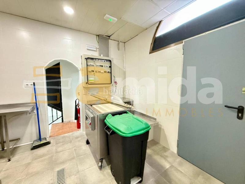 Foto 33f631c1-2280-4d48-968e-25587cb26f2c. Traspaso local comercial local en venta en Gràcia en Sabadell