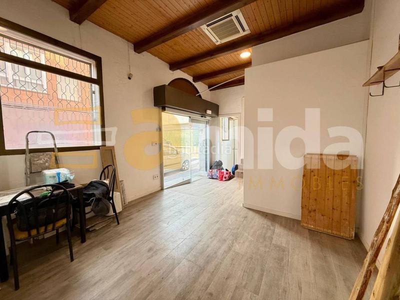 Foto 49abab8d-3e4e-41b2-9052-b102f4608c91. Traspaso local comercial local en venta en Gràcia en Sabadell