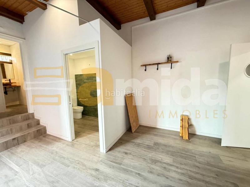 Foto eb0865e2-cf5c-4c62-986d-039c32713db8. Traspaso local comercial local en venta en Gràcia en Sabadell