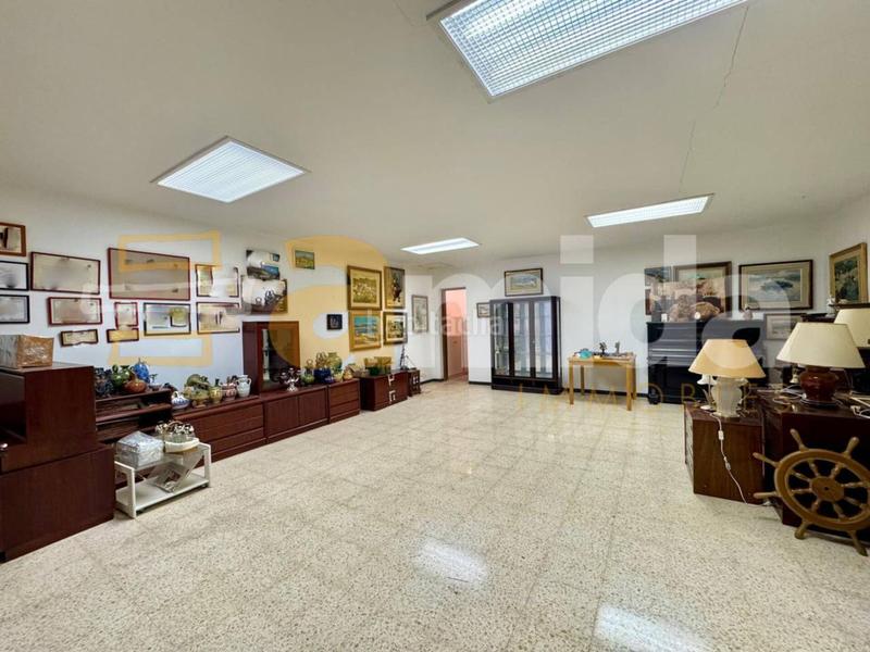 Foto 3546863e-ce27-4e52-9c86-ccea650b3cbd. Lloguer local comercial a Centre Sabadell