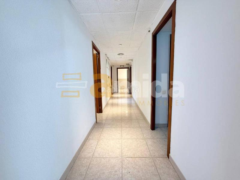 Foto 010d7d72-4c55-4f1e-bee2-c09cd4cb06a4. Miete büro in Gòtic Barcelona