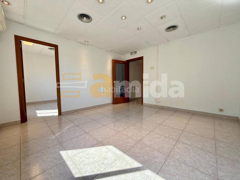 Foto 5a8e1ea6-0ad2-4a4e-96f9-9e08746f28e2. Miete büro in Gòtic Barcelona