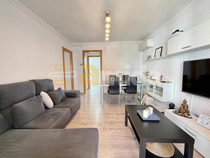 Foto 4063d9e3-3427-4dd0-a241-b67431c3a020. Etagenwohnung mit heizung in La Roureda Sabadell