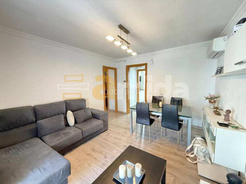 Foto b5532d67-837e-4a9b-83c1-eda2b053884c. Etagenwohnung mit heizung in La Roureda Sabadell