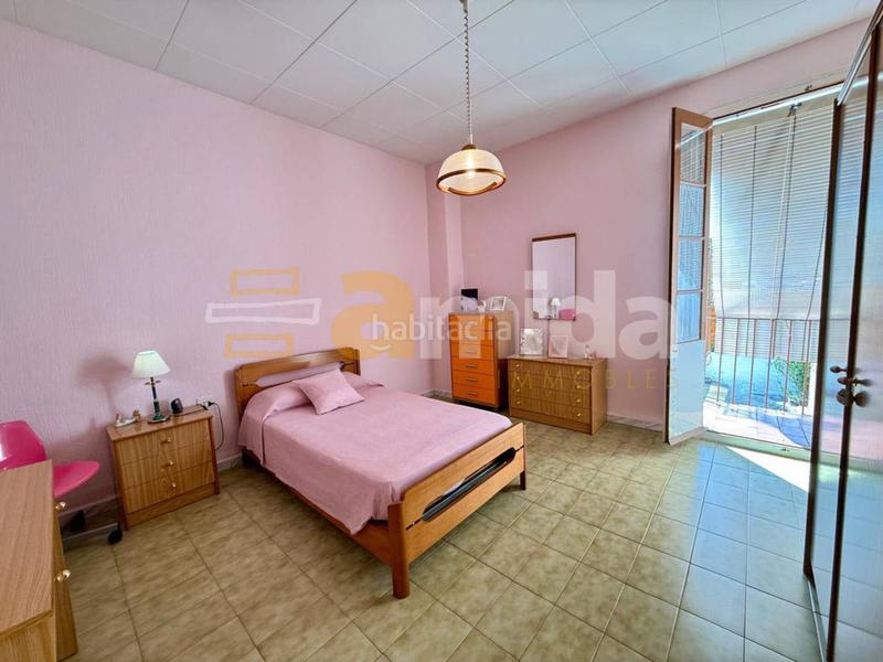 Foto 16e0bc7f-06fd-4199-872d-9b0ffc975f02. Casa  de 230m en el barrio de Covadonga, con múltiples posibilidades y un gran potencial para adaptarla a tu en Sabadell