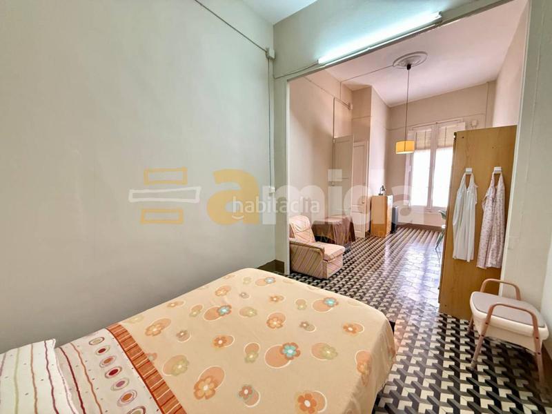 Foto db44f3bc-6eb7-4081-85d1-0a1601b41a71. Casa  de 230m en el barrio de Covadonga, con múltiples posibilidades y un gran potencial para adaptarla a tu en Sabadell