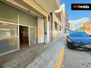 Location Local commercial à Cementiri Vell. Local con infinitas posibilidades de uso en la zona del cementir