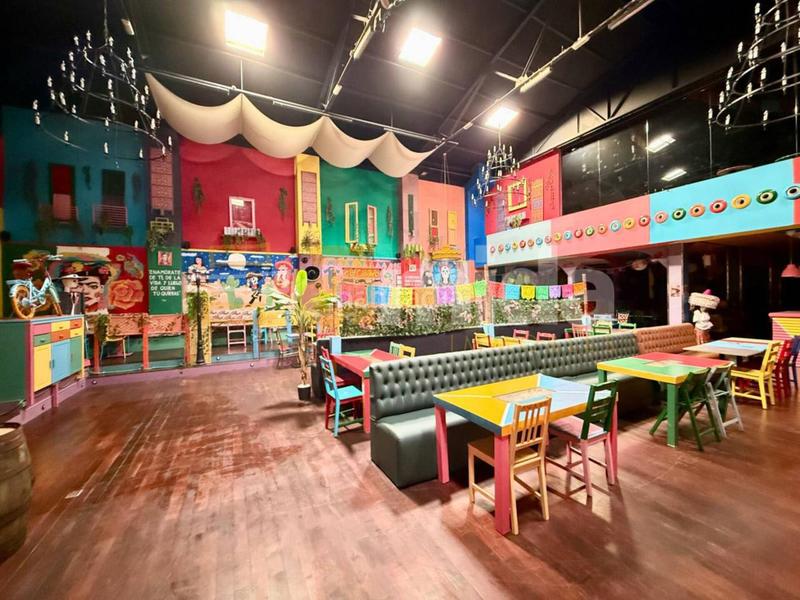 Foto 388ea0ee-ea4c-4c98-bd23-3a7a29e0e7ab. Pas-de-porte local commercial dans Gràcia Sabadell