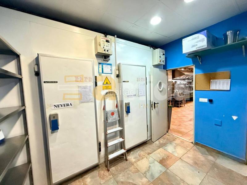 Foto 2fc0250b-8c4a-4979-8ffe-e7992d72be7b. Traspaso local comercial traspaso restaurante equipado , barrio de Gràcia en Sabadell