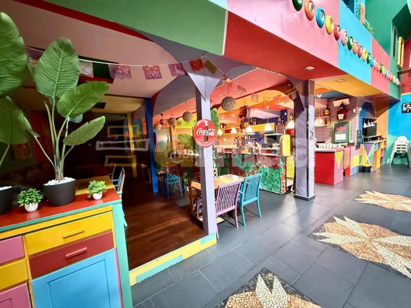 Foto c8dd80cc-9a05-4567-b94f-f1a01b0a3ebc. Traspaso local comercial traspaso restaurante equipado , barrio de Gràcia en Sabadell