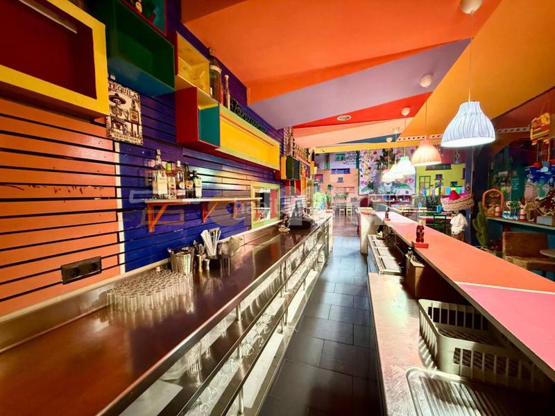 Foto fd460d19-cba9-4c4e-9b59-f141a87a3685. Traspaso local comercial traspaso restaurante equipado , barrio de Gràcia en Sabadell