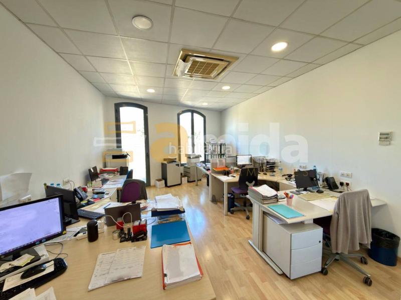 Foto 5dcda0e6-2c21-4e0d-8891-b1a1e9d1c4f1. Edificio  en venta en Gràcia en Gràcia Sabadell