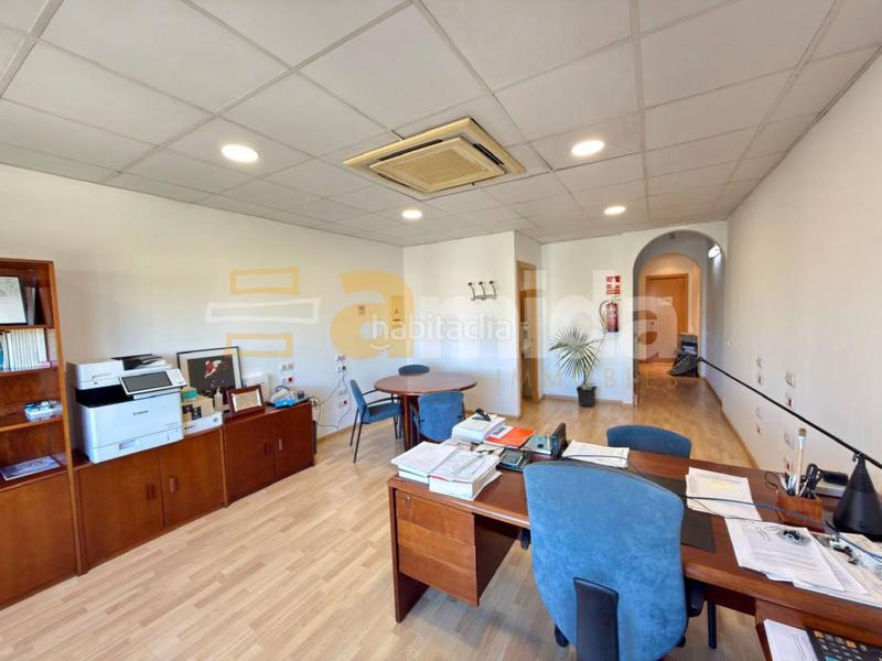 Foto f8e40012-fc9c-4567-972a-85137eb5d0a4. Edificio  en venta en Gràcia en Gràcia Sabadell