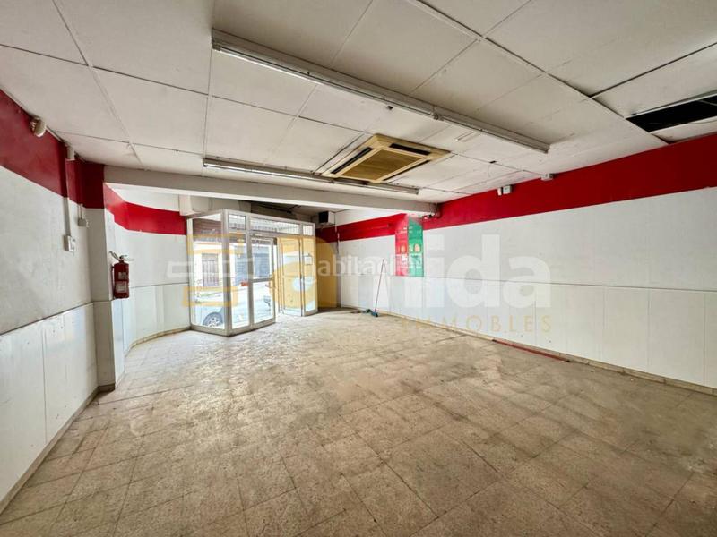 Foto b8bcb234-7ef7-4923-a697-6f07a4b36eeb. Locale commerciale in Poble - Casc Antic Castellar del Vallès