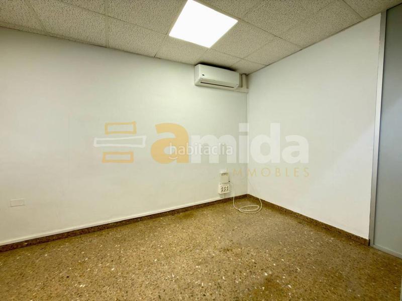 Foto f26ef544-e41c-4ea5-b012-97f2a6120e1d. Lloguer local comercial a Cementiri Vell Terrassa