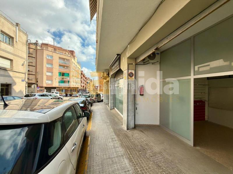 Foto eaeccabc-d436-4e46-af47-bdfc94795b62. Location local commercial dans Cementiri Vell Terrassa