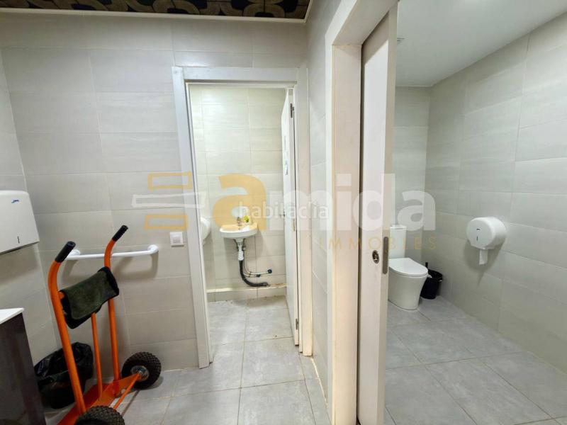 Foto 0fa625f1-4e0c-4c1e-a2e3-51527a3872cb. Pas-de-porte local commercial dans Parc d´Europa Barberà del Vallès