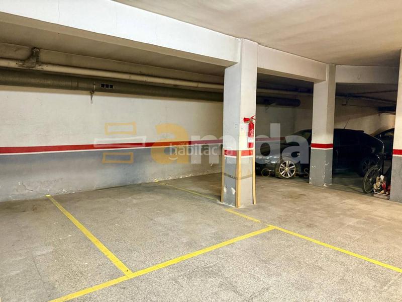 Foto dff79ceb-a281-4cee-9665-c4095441b4d5. Parking voiture dans Can Pantiquet Mollet del Vallès