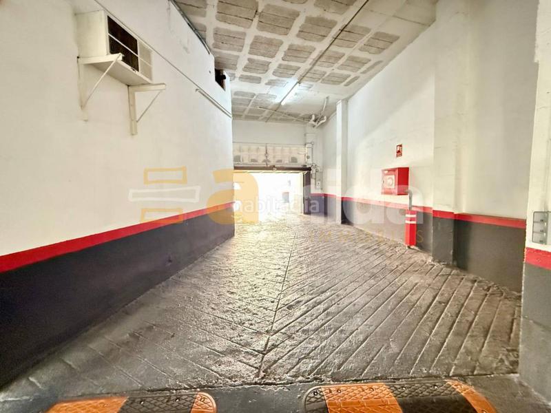 Foto 03b7eca1-cef6-483e-9b46-96a85fe7bde6. Aparcament cotxe a Centre Sabadell