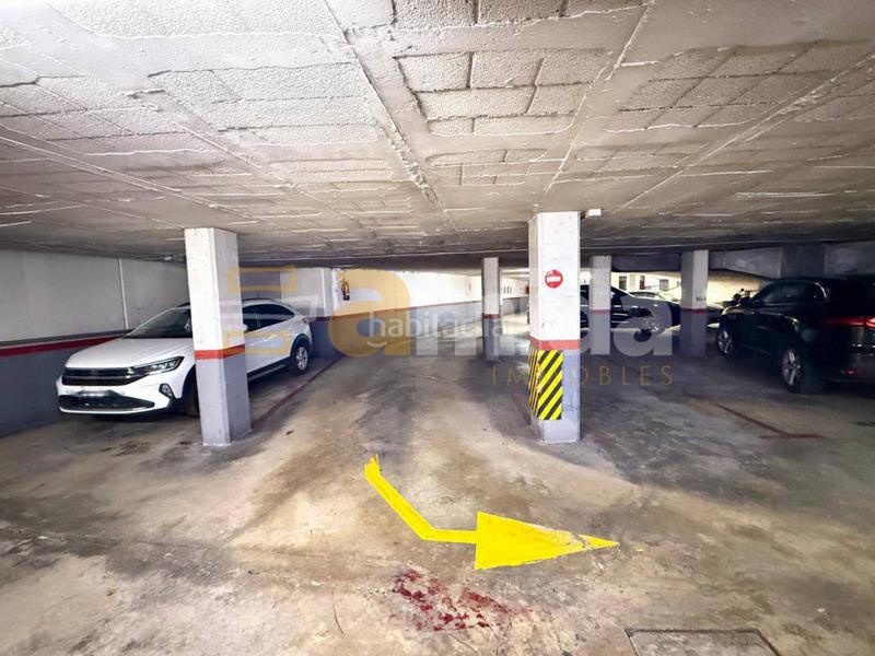 Foto d1a219d9-b3c8-4178-a400-e0530a60bb95. Aparcament cotxe a Centre Sabadell