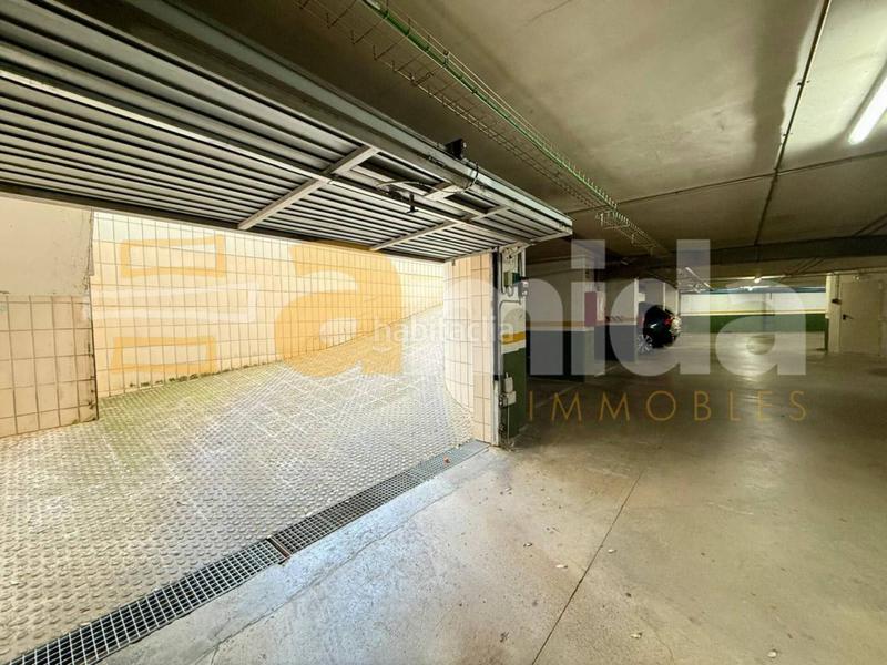 Foto 8622a167-31a9-4d22-92d3-8a319f1c84ef. Parking voiture dans Creu Alta Sabadell