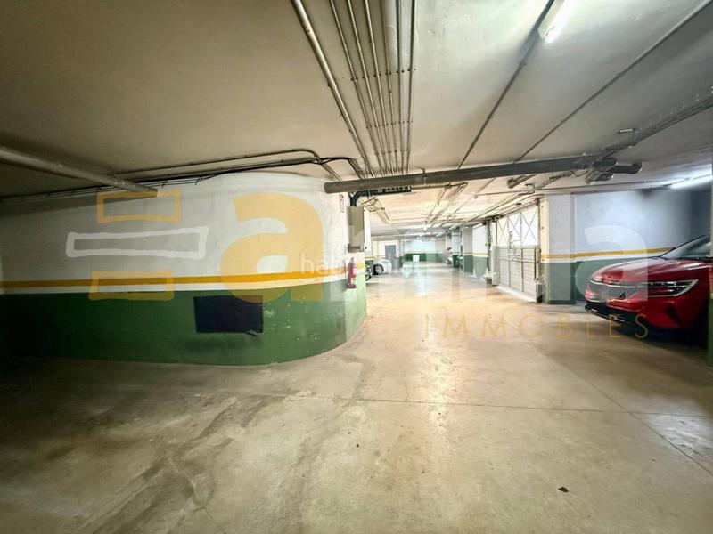 Foto db78d6a1-930b-46a2-9027-992369a8f5e1. Parking voiture dans Creu Alta Sabadell