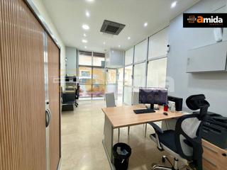 Local Comercial a Vallparads - Antic Poble de Sant Pere. Local con infinitas posibilidades en la zona de vallparads.