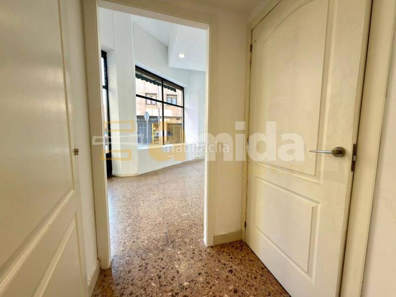 Foto 483cc1f4-52e9-44a4-a6ea-b90b264e6619. Alquiler local comercial magnífico local de 100 m en alquiler. en Sabadell