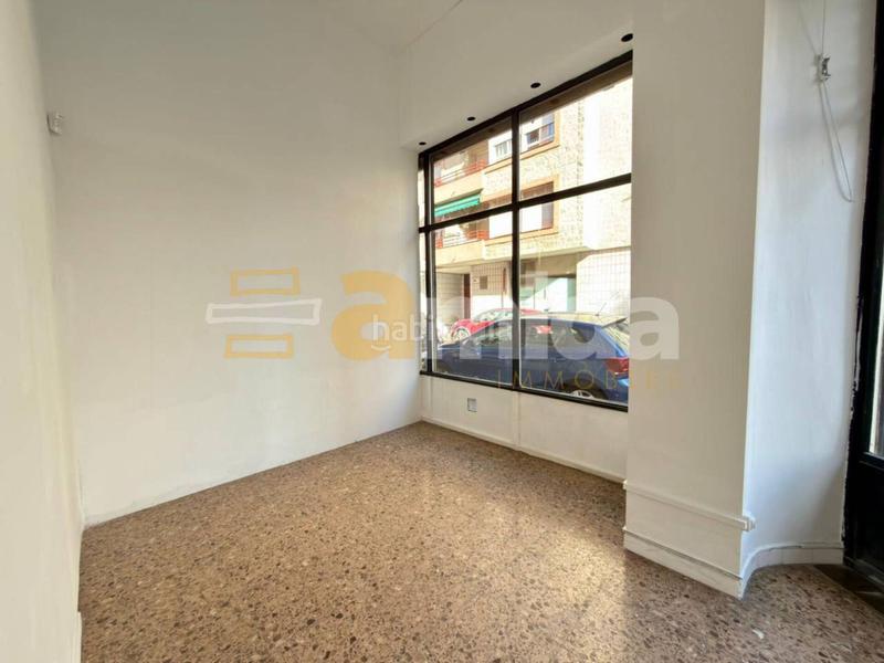 Foto 57a006a5-2255-47f5-93be-371f4dd4c2c9. Alquiler local comercial magnífico local de 100 m en alquiler. en Sabadell