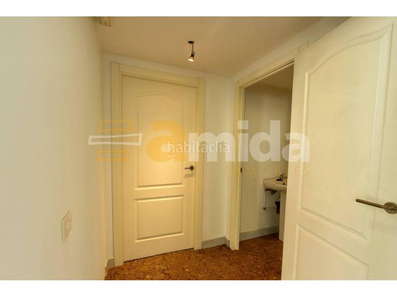 Foto 5cb81cee-a5b3-47a2-a0bf-3936f598e4d7. Lloguer local comercial a Centre Sabadell