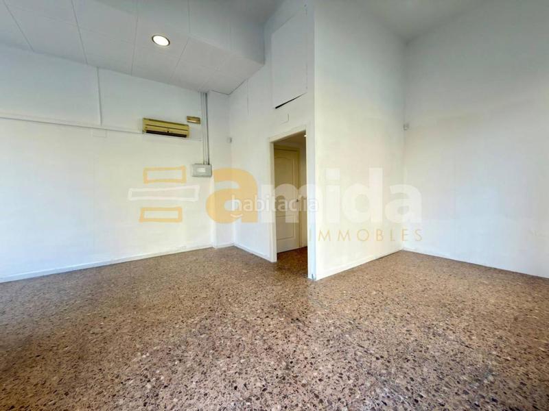 Foto 1f725eb4-1c94-498a-a70d-efa8e9fab02f. Location local commercial dans Centre Sabadell