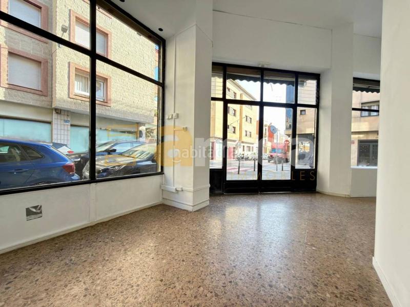 Foto 9ef78c58-1682-4440-b4ed-68e5c5870703. Location local commercial dans Centre Sabadell