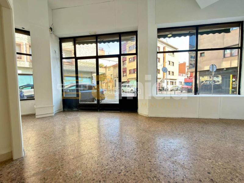 Foto f97e3b8a-e300-4b7c-be5a-bf8ef401f035. Location local commercial dans Centre Sabadell