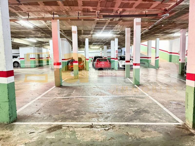 Foto d29a6d32-ca5c-4460-95a4-7ba5a48fc33e. Aparcament cotxe a Centre Sabadell