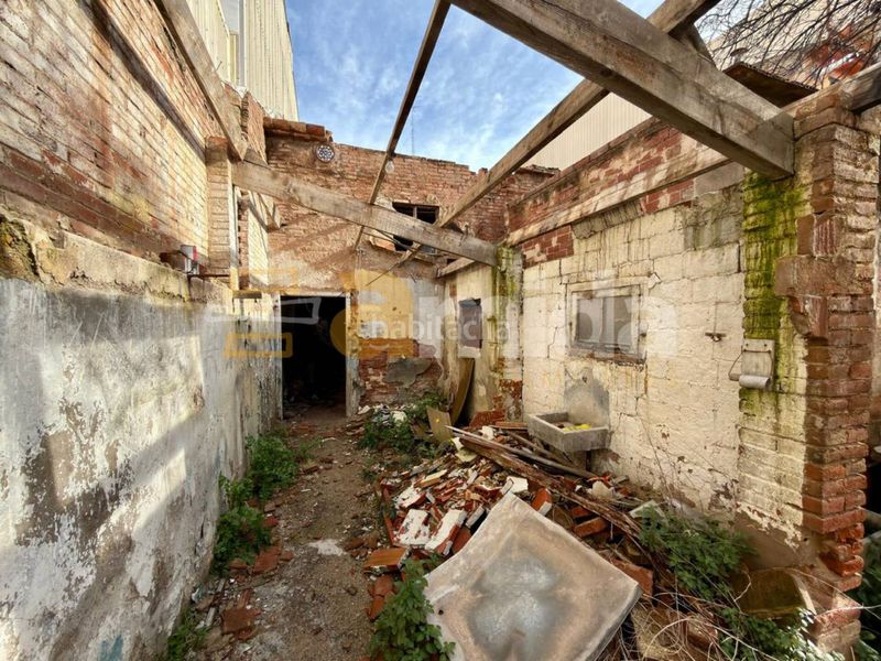 Foto 03fa57eb-057a-4a35-8509-c8902b0adb09. Casa a Centre Sabadell