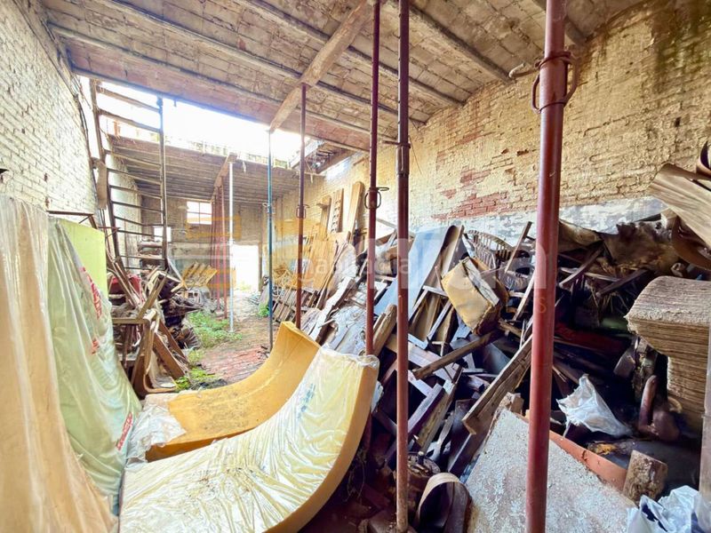 Foto 7024bc0d-5457-447c-adfe-ff065e775244. Casa a Centre Sabadell