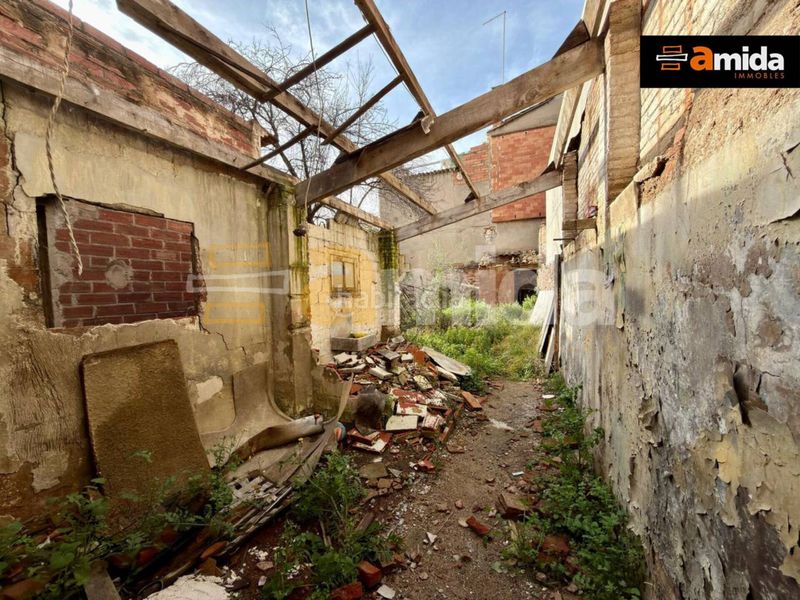 Foto aa5909c2-1dbb-4d4f-9a9e-581d117fb0a5. Casa a Centre Sabadell