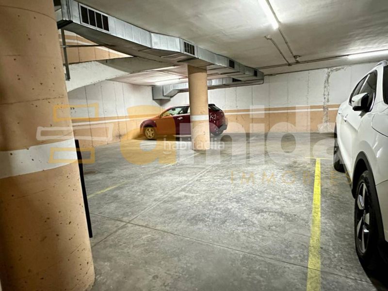 Foto b9046787-dead-4037-aeb9-c8ec49cba580. Aparcament cotxe a Hostafrancs Sabadell