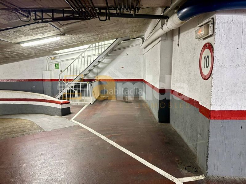 Foto 64b14c99-b855-4068-9a74-b1a11323cfa3. Aparcament cotxe a Centre Sabadell