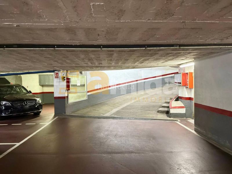 Foto b4ba4578-2498-467f-b412-78437b5504b3. Aparcament cotxe a Centre Sabadell