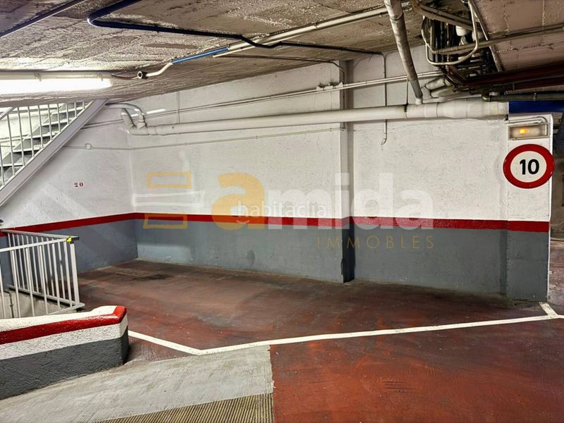 Foto e56d1536-d7b5-41e0-b17c-520b11b3643d. Aparcament cotxe a Centre Sabadell