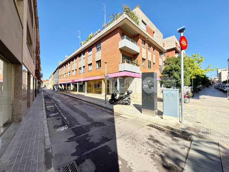 Foto 22bff23b-d642-45f5-bfb8-1738e25f8c7a. Local comercial a Centre Sabadell