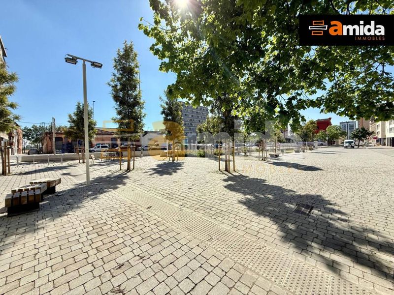 Foto 3d78a52e-c70d-4f70-abe8-6fac69c290a5. Local comercial a Centre Sabadell