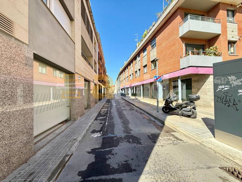 Foto 9d091189-65b7-4750-8508-fc66a9984bc8. Local comercial a Centre Sabadell