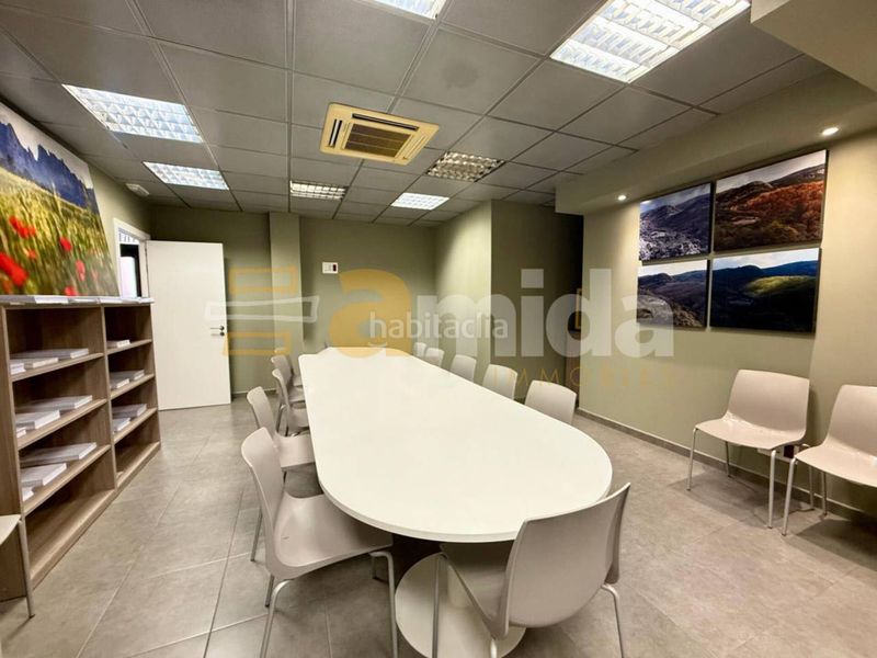 Foto feb31416-df56-408e-9a66-aa8252890888. Local comercial a Centre Sabadell