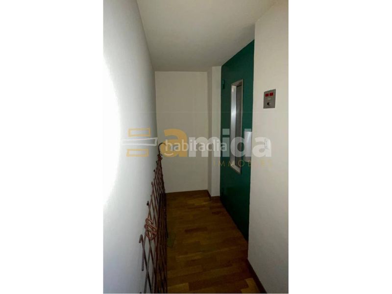 Foto af2c194a-a016-4bf7-a668-3f2e05fb86ee. Edificio in Centre Sabadell