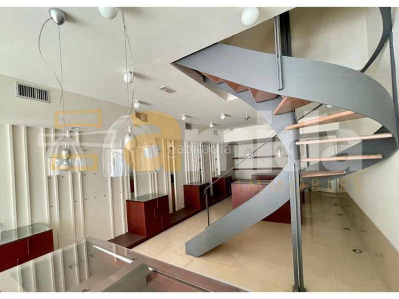 Foto c6ae0272-b278-427a-a3cd-9f4a3a8cafd7. Edificio in Centre Sabadell