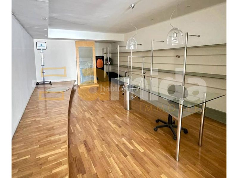 Foto 320e5ae0-97a6-4111-ab1c-4d744f3adec6. Edificio  en venta en el centro en Centre Sabadell